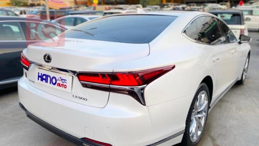 Lexus LS